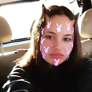 Meet your Posher, Alisia